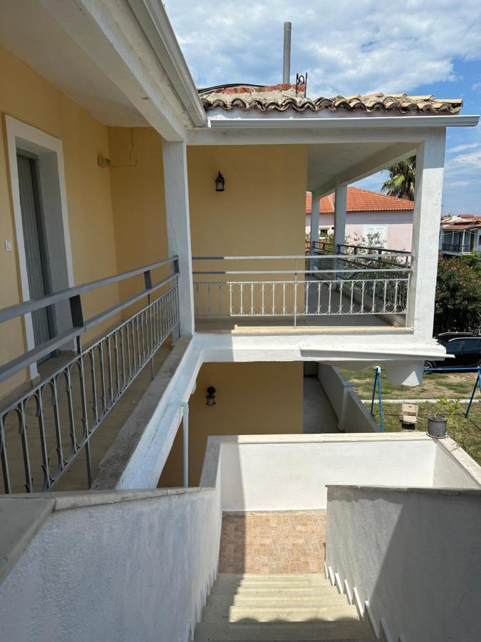 Full House Kavos Hotel Exterior foto