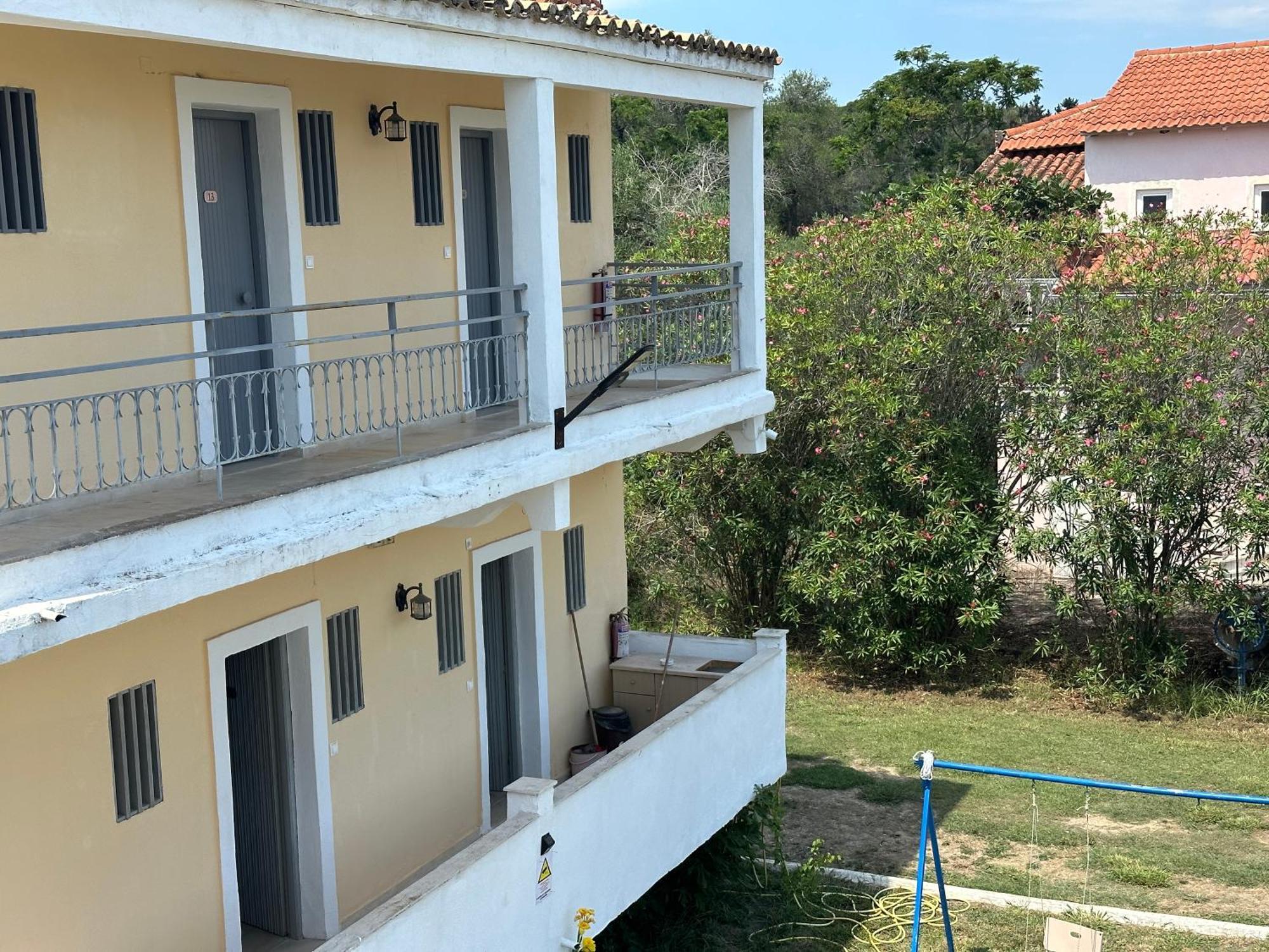 Full House Kavos Hotel Exterior foto